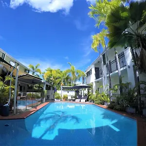 Hotel Crystal Garden & Restaurant